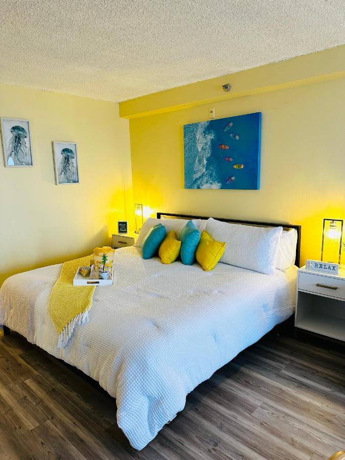 Oceanfront Oasis Aparthotel Daytona Beach Exterior photo