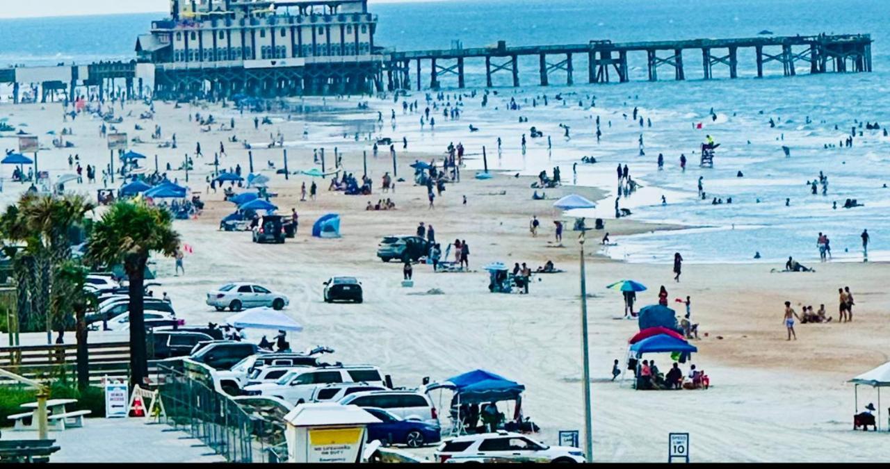 Oceanfront Oasis Aparthotel Daytona Beach Exterior photo