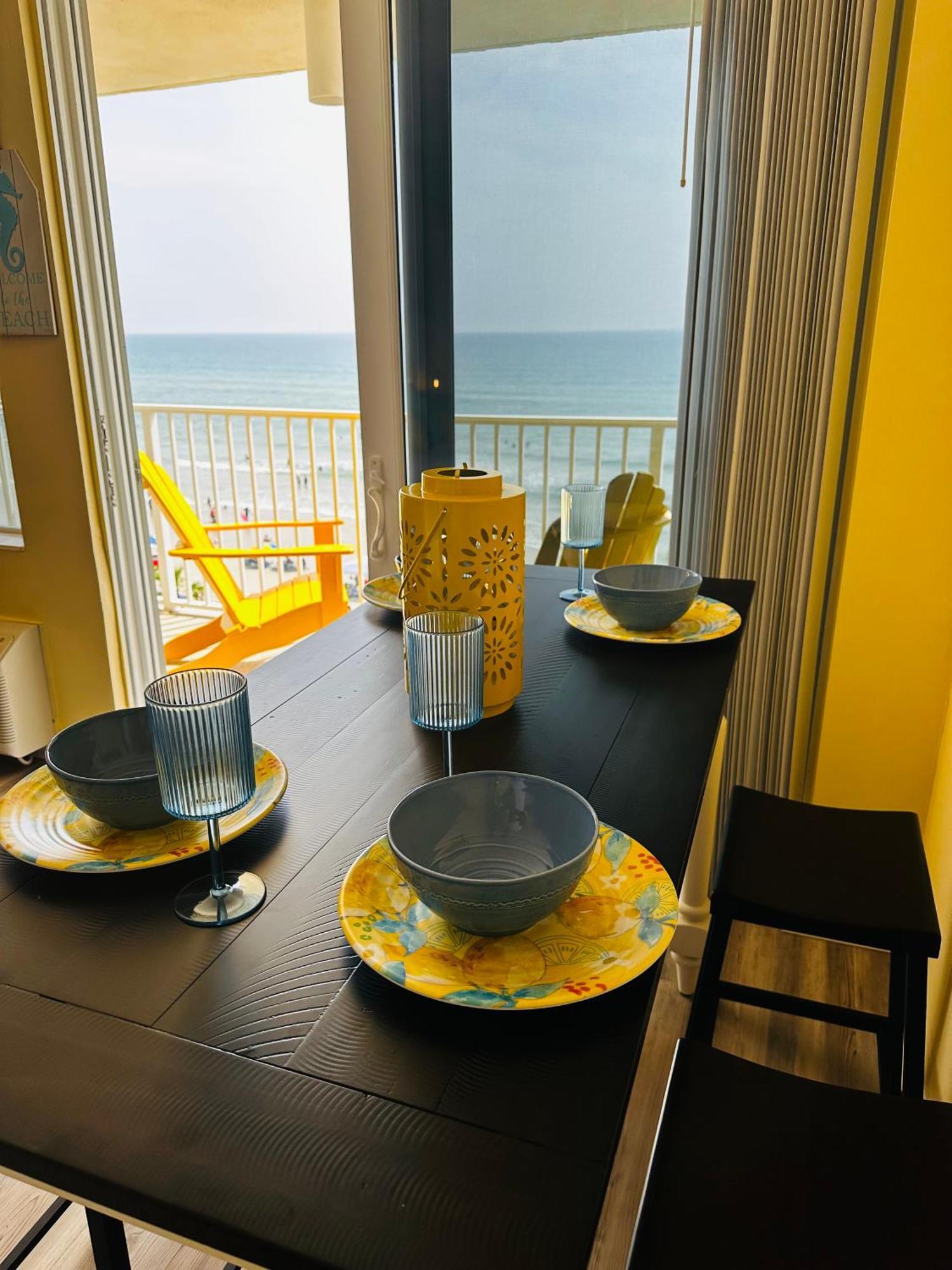 Oceanfront Oasis Aparthotel Daytona Beach Exterior photo